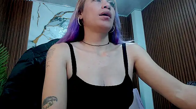 alonddra_tay stripchat live cam model