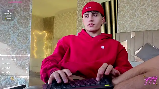 Kyler_tay stripchat live cam model