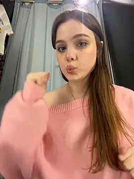 Lunabelle_ stripchat live cam model