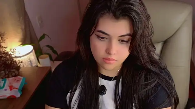 Nannicutee stripchat live cam model