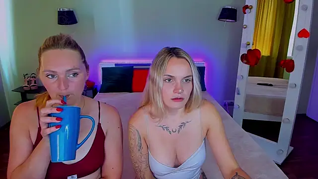 MagicEyess stripchat live cam model