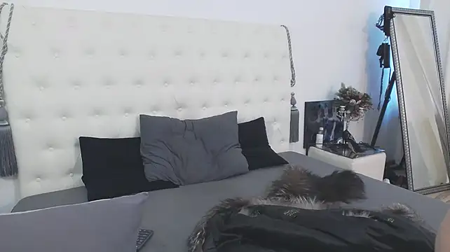 AlinaOnly stripchat live cam model