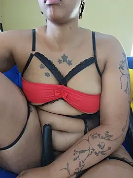 Drippincaty stripchat live cam model