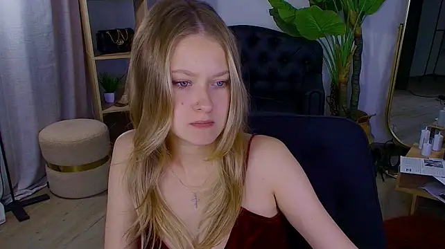 EveMundie stripchat live cam model