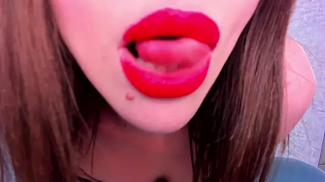NikkaBush stripchat live cam model
