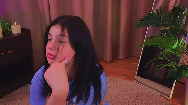 NomNomNugget stripchat live cam model