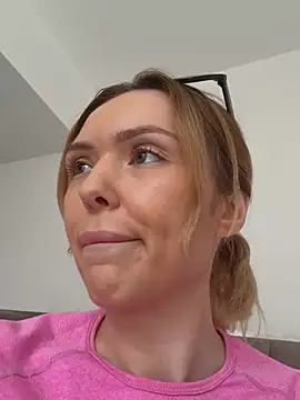 lolableux stripchat live cam model