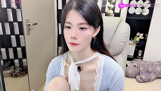 Yueyue-MM stripchat live cam model
