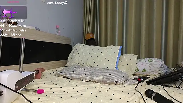 sop-hie stripchat live cam model
