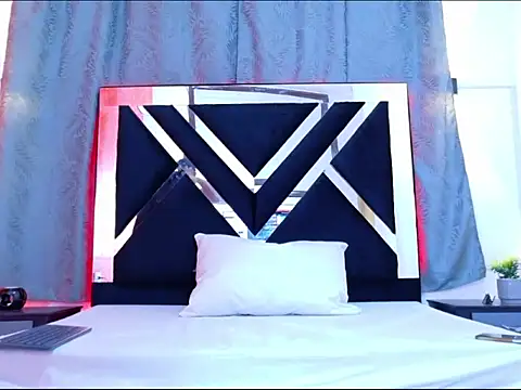 DrakeEvans stripchat live cam model