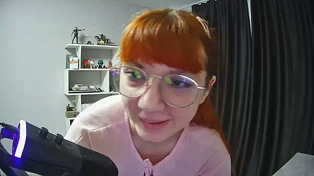 ChiaArgrow stripchat live cam model