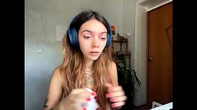 meowskyy stripchat live cam model