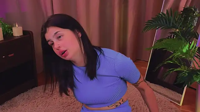 NomNomNugget stripchat live cam model
