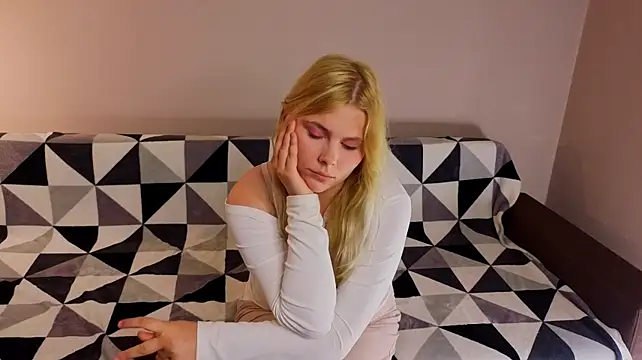 VelvetAvocado stripchat live cam model
