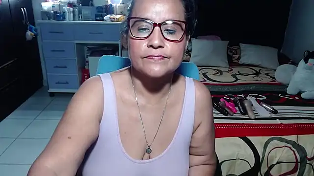 pervert_mommy_ stripchat live cam model