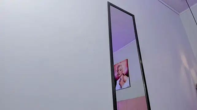 ScarletGV stripchat live cam model