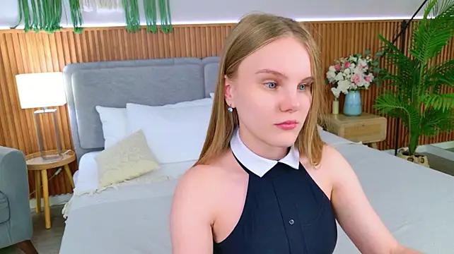 Lili_Lohan stripchat live cam model