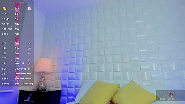 iris_torrez_ stripchat live cam model
