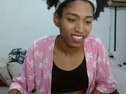miriam775 stripchat live cam model
