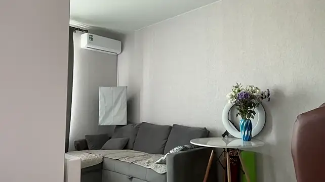 Victoria1Love stripchat live cam model