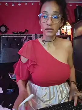 AmelieMartinez stripchat live cam model