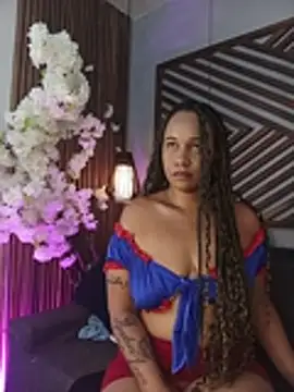 EbonyHorrny stripchat live cam model