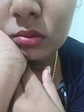 Divya_kannada stripchat live cam model