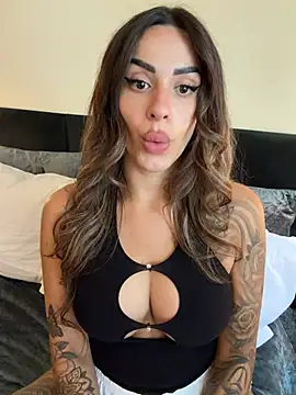 -Alisa stripchat live cam model