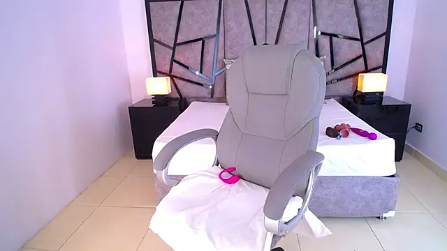 JeinnoveMontenegr0 stripchat live cam model
