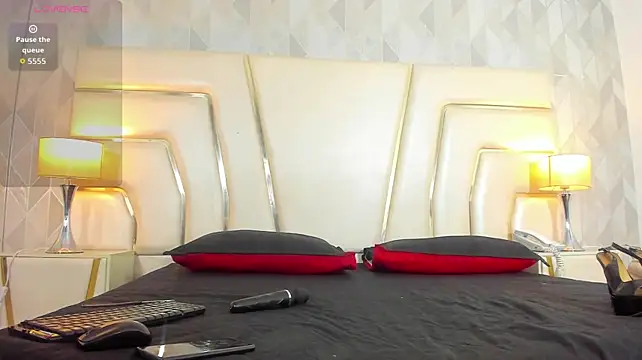 NahianMorris stripchat live cam model
