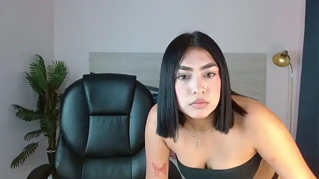 isabela_hills stripchat live cam model