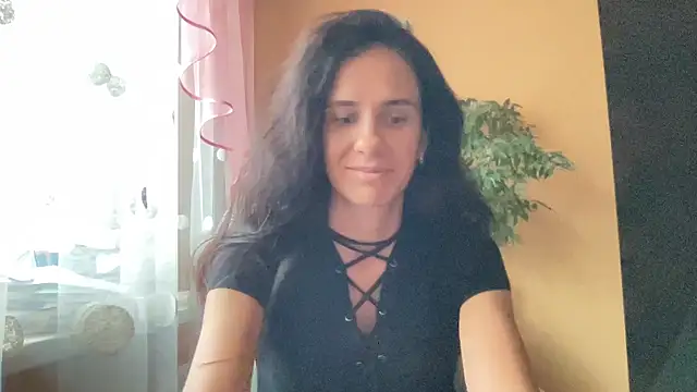 Omelvia stripchat live cam model