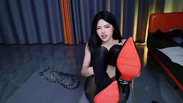 xiaoxun520 stripchat live cam model