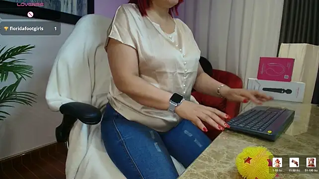 VictoriaPaker stripchat live cam model