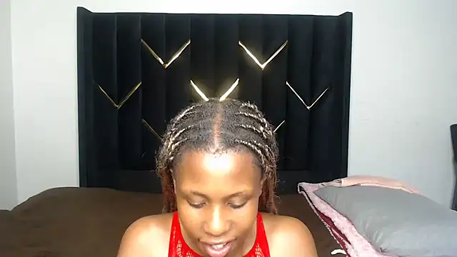 EbonyPoisonCunt stripchat live cam model