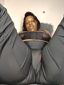 ThaBundaa stripchat live cam model