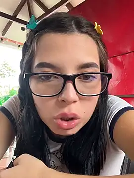 l0lita_sweet stripchat live cam model