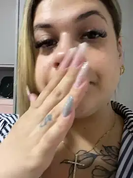 kahreal stripchat live cam model
