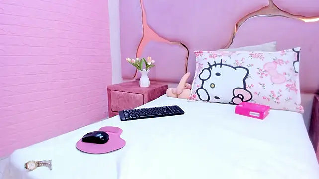 LaurendPink stripchat live cam model