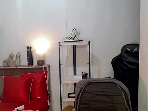 i_hug_you stripchat live cam model