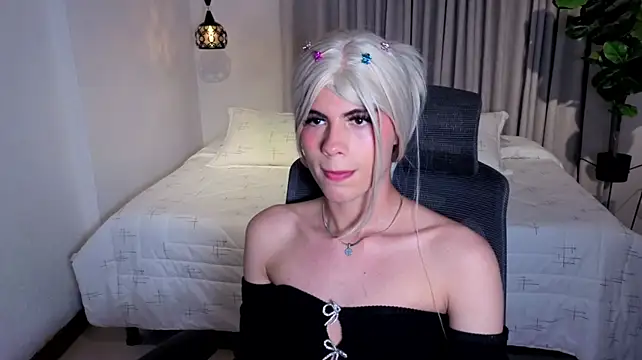 laylavg stripchat live cam model