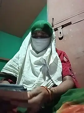 Priyanka_hot55A stripchat live cam model