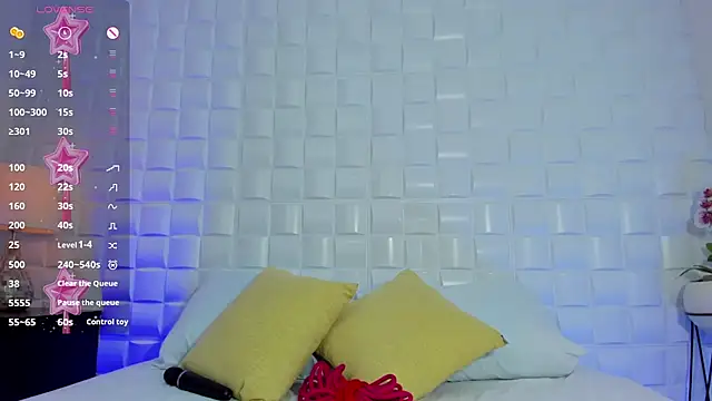 iris_torrez_ stripchat live cam model