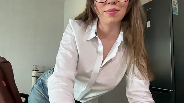 Victoria1Love stripchat live cam model