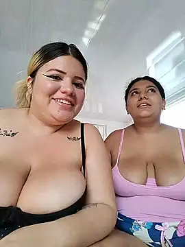 Sara_y_Amy stripchat live cam model