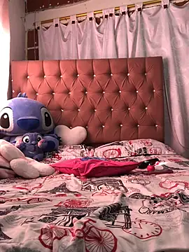Rachellcooperrr stripchat live cam model