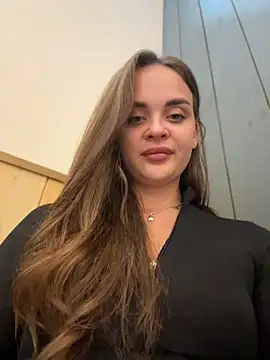KristiRich stripchat live cam model