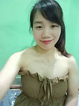 Yimy19 stripchat live cam model