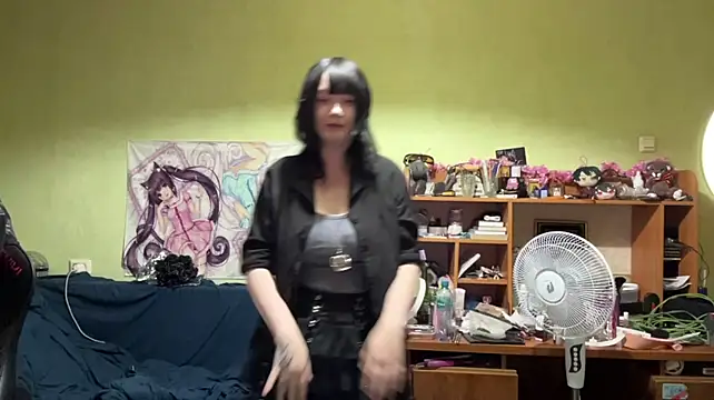 LeanoraHeadlon stripchat live cam model