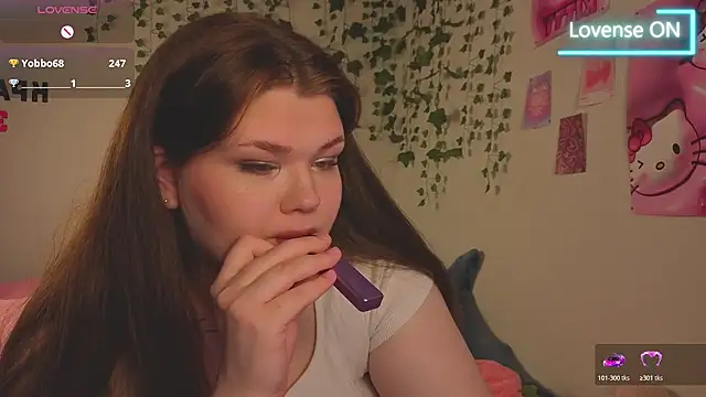 Lilyssse stripchat live cam model